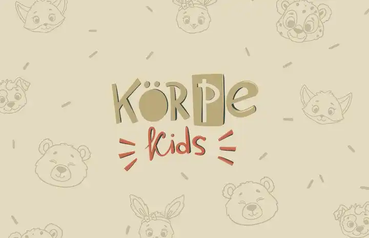 Оборот карточки: узор с героями и логотип Körpe kids